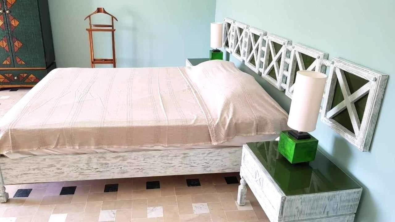 La Maison Les Pins Chambre D'Hote Chez L'Habitant La Marsa Exterior foto