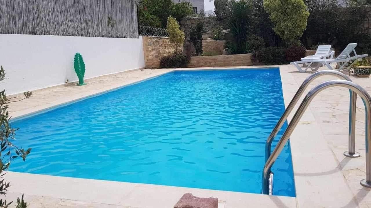 La Maison Les Pins Chambre D'Hote Chez L'Habitant La Marsa Exterior foto